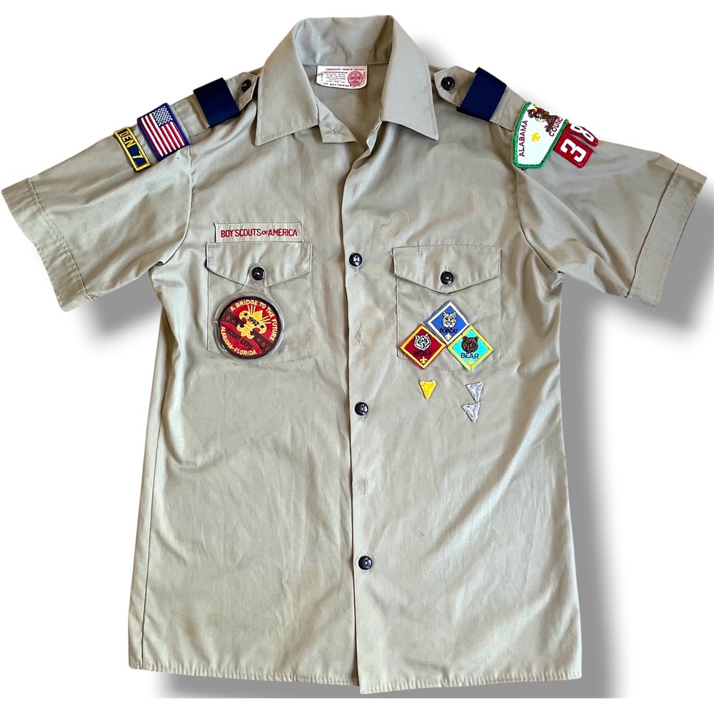 Vintage Boy Scouts of America BSA Tan Short Sleeve Uniform Shirt Mens SM Patches